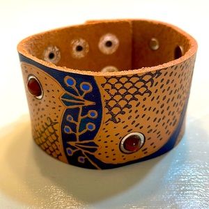 Plunder leather cuff bracelet